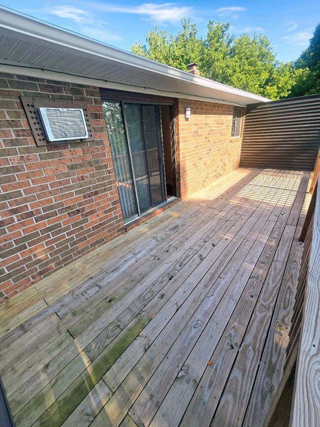 Photo - 136 N Lake St Unidad 3
