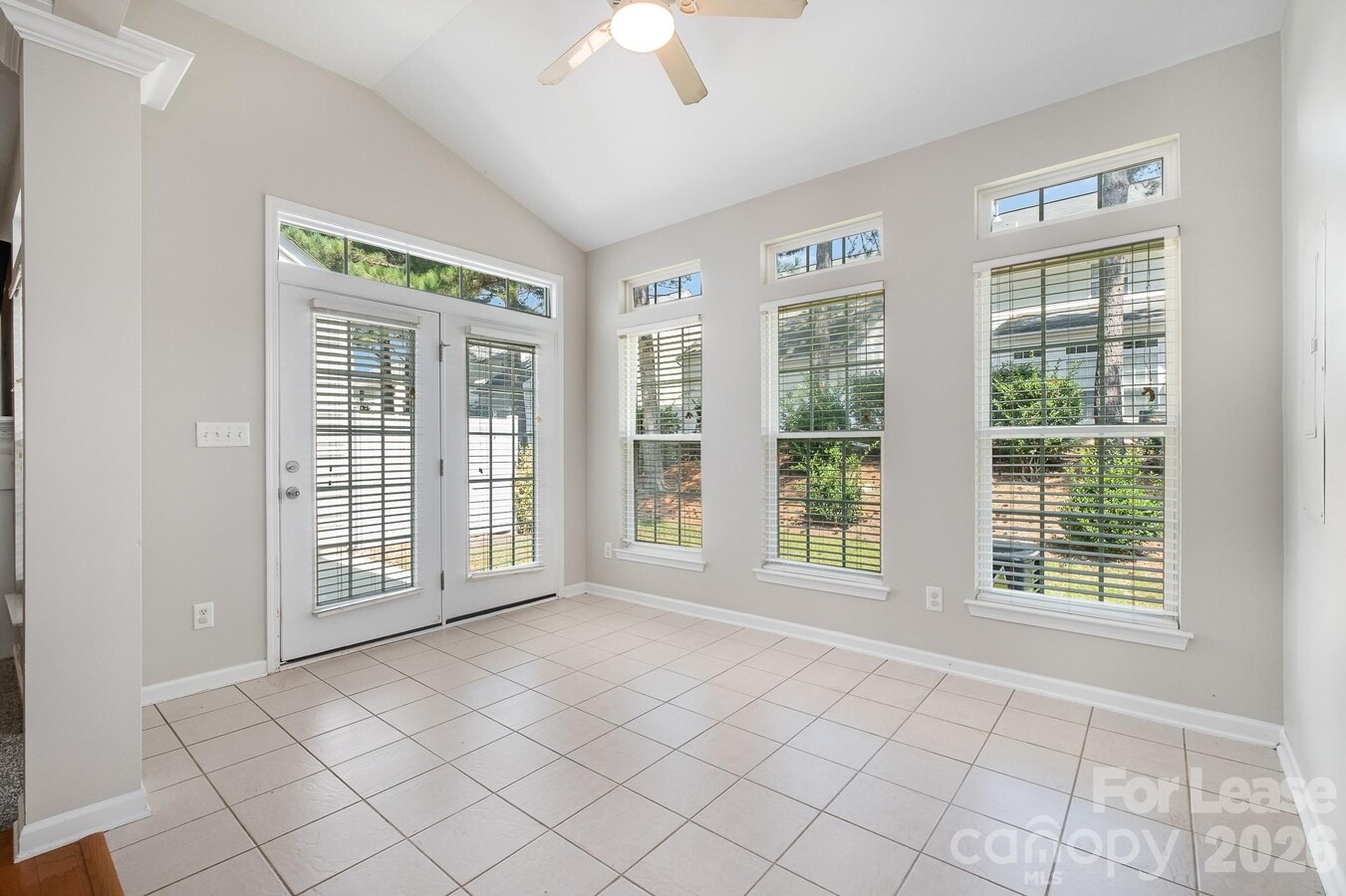 Photo - 132 S Arcadian Way