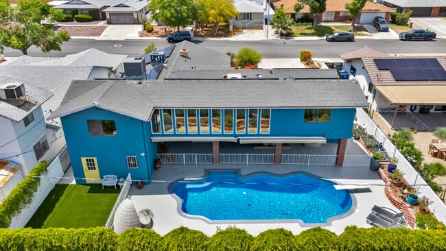 Photo - 1601 Eaton Dr