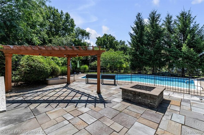 Photo - 3015 High Pointe Ct