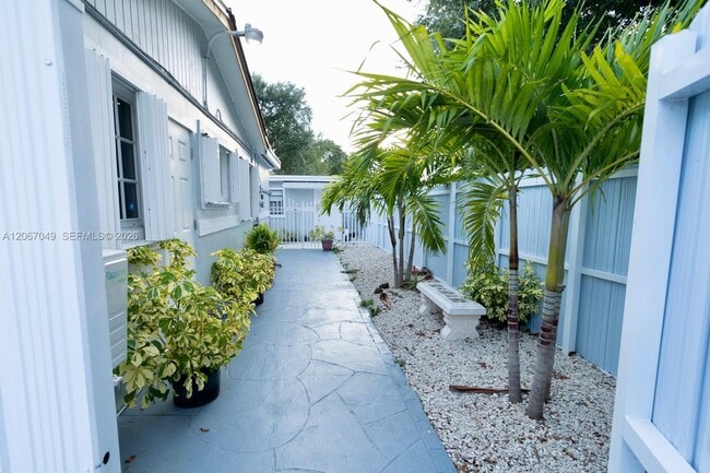 Photo - 20760 NW 37th Ct Unit 2