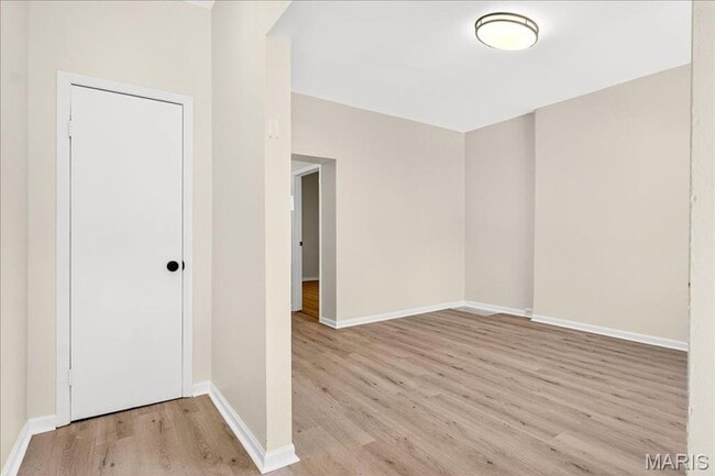 Photo - Russell Blvd -4045 Unit Russell Blvd -4045 2nd Fl