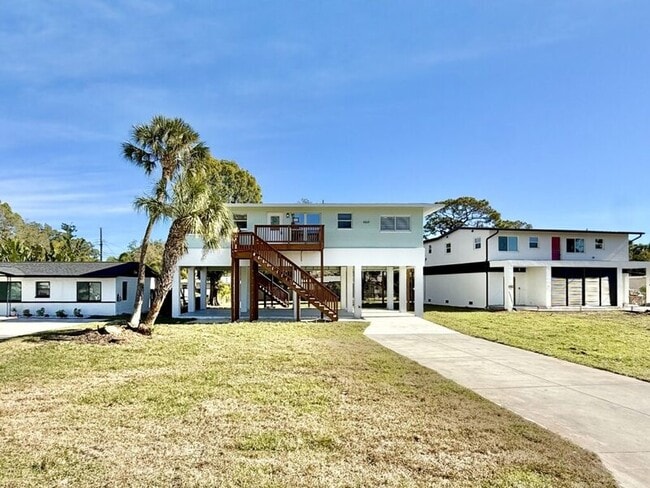 Building Photo - 4869 Venetian Blvd NE