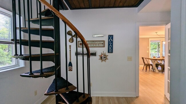 Photo - 52 Crestview Dr