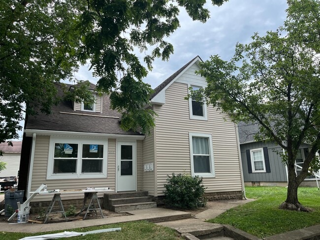 Photo - 610 S Washington St Unidad #2 Upstairs