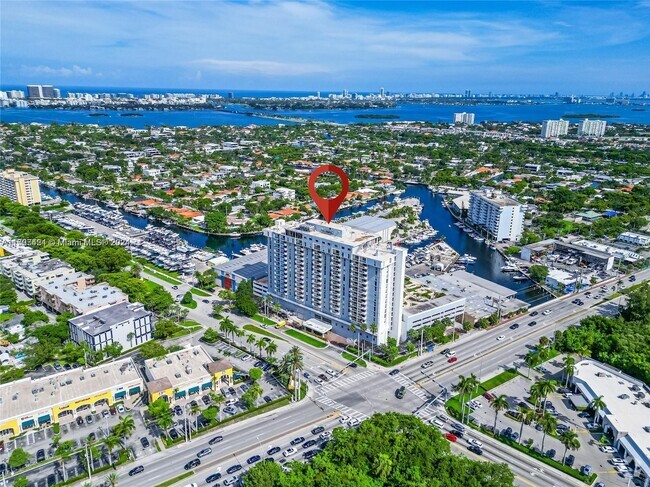 Building Photo - 13499 Biscayne Blvd Unit 411 Rental