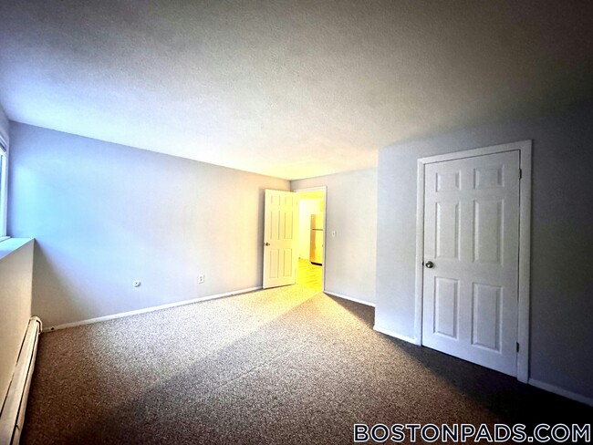 Photo - 695 N Main St Unidad 3