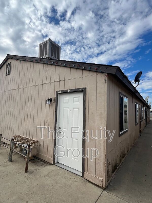 Building Photo - 9310 Rd 236 Unit #16