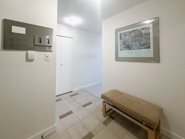 Photo - 1438 Richards St