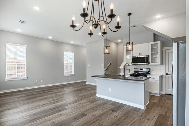 Photo - 8475 Berry Brush Ln