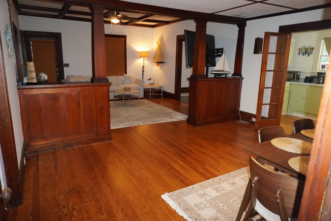 Photo - 2120 Reynolds St