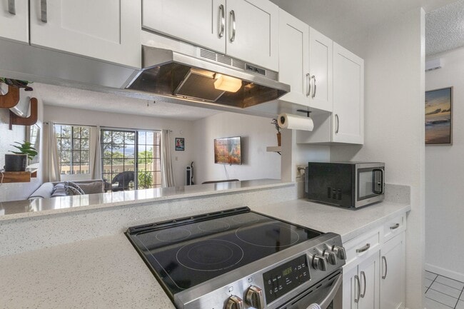 Photo - Located in the vibrant neighborhood of Wai...