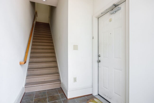 Photo - 1113 W Main St Unit Apt A