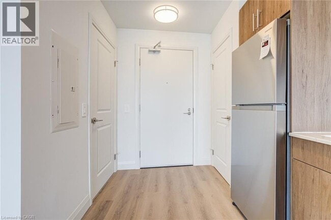 Photo - 1333 Weber St E Unité 802