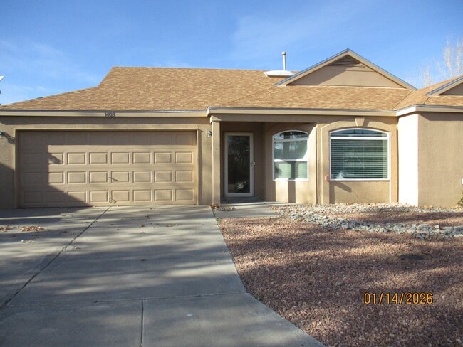 Building Photo - 1409 Alder Dr NE