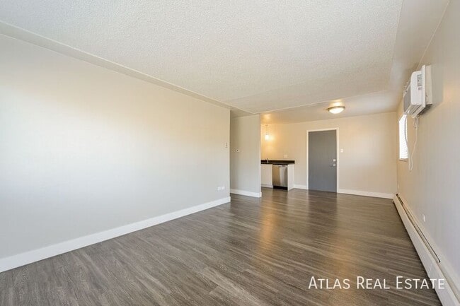 Photo - 3150 N Harlan St Unidad 08