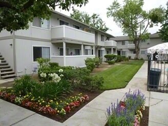 Photo - Alamos Gardens