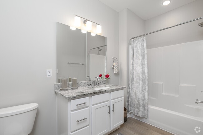2BR, 2BA - 1,023SF Bathroom