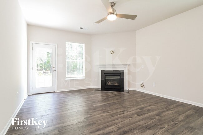 Photo - 406 Ashborne Ln