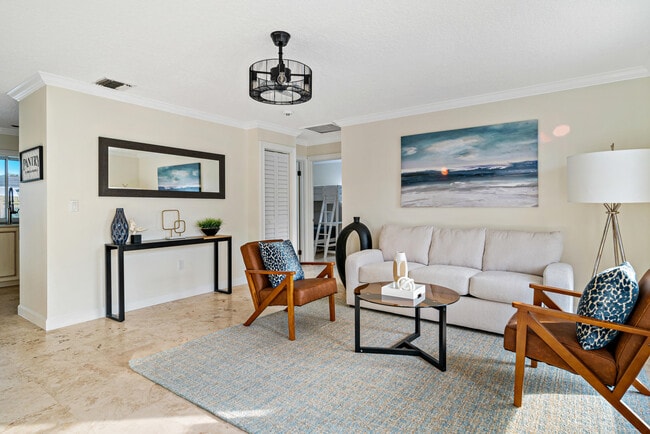 Photo - 9154 Bloomfield Dr