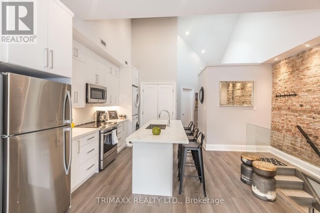 Photo - 1220 King St W