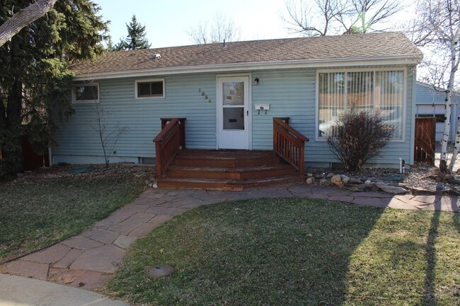 Photo - 1832 N Crestmore Ct Casa
