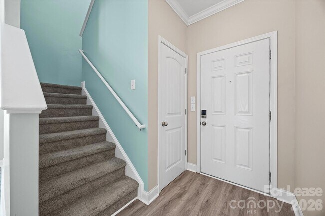 2090 Shady Pond Dr
