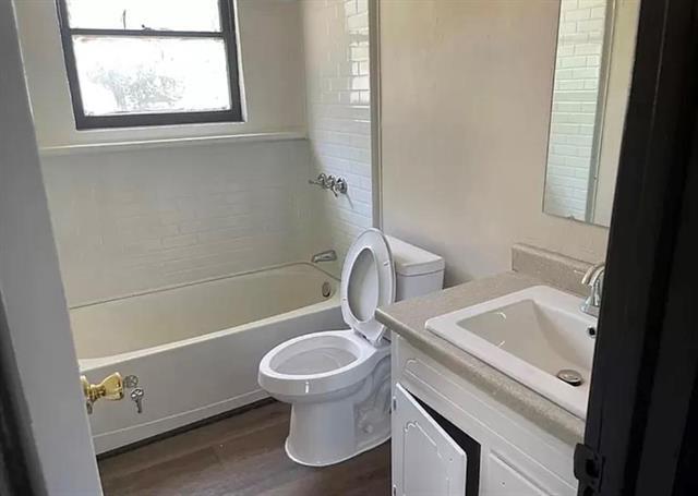 Photo - 910 Circle Dr