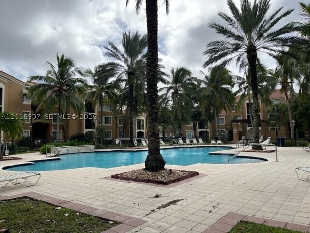 8000 N Nob Hill Rd Unit 206