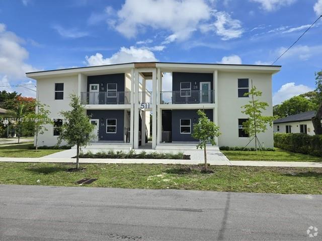 Building Photo - 511 SW 1st Ave Unit 1A Rental
