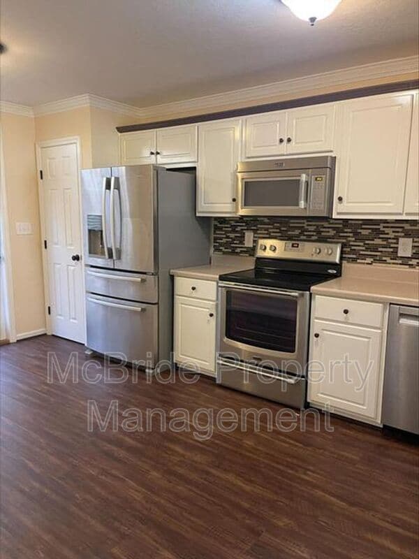 Photo - 429 Snead Way