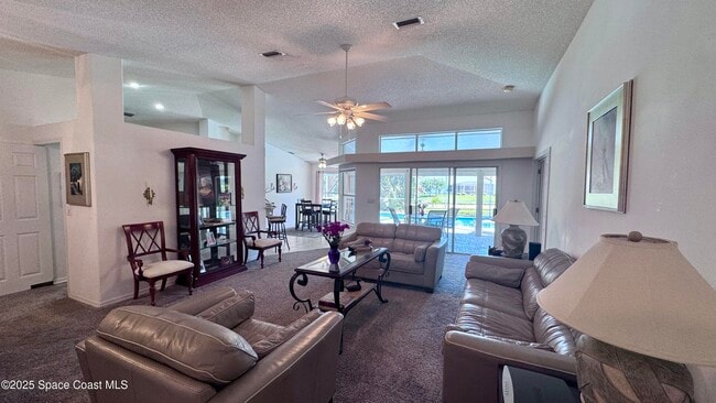 Photo - 615 Sheridan Woods Dr