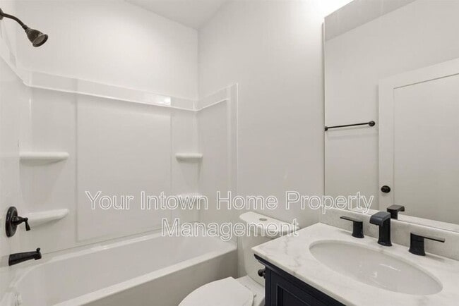 Photo - 1763 Bolton Rd NW Unit B