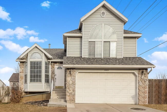 Building Photo - 8989 S 3900 W