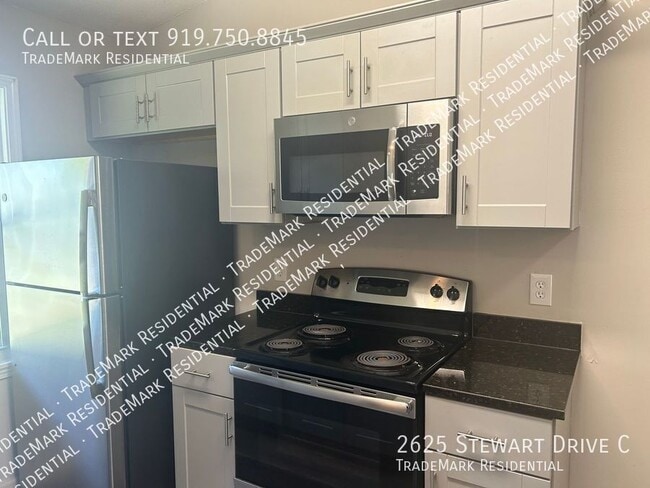 Photo - 2625 Stewart Dr