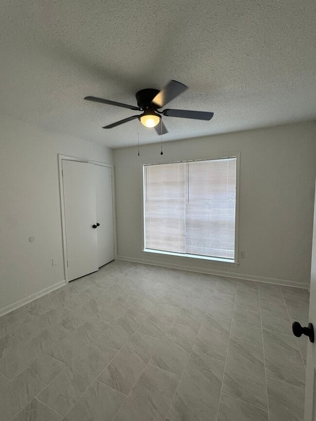 Photo - 7929 Steven Franklin Dr