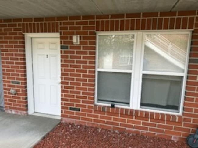 Building Photo - Studio Unit - Sublet Rental