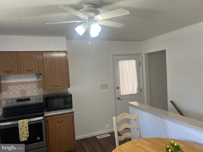 Photo - 705 Bayberry Rd