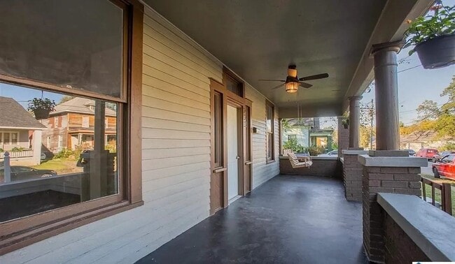 Photo - 222 49th St N