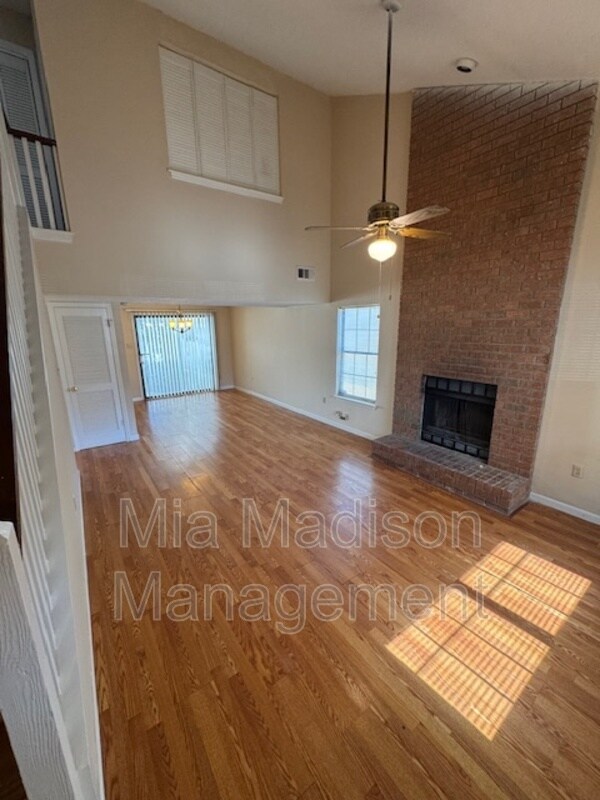 Photo - 130 Windmill Ln