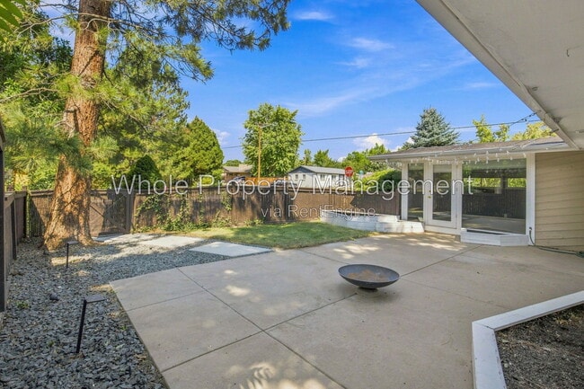 Photo - 2300 S Newton St