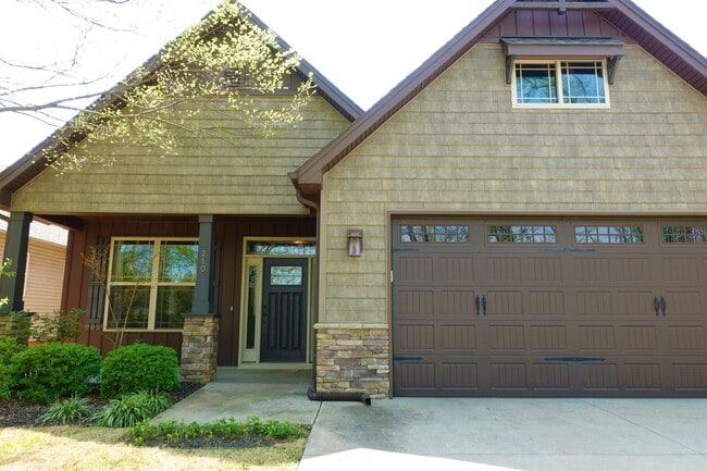 Photo - 210 Windthistle Dr