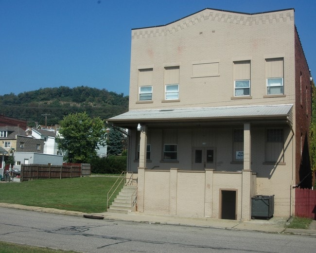 236240 W 6th Ave Apartments Tarentum, PA