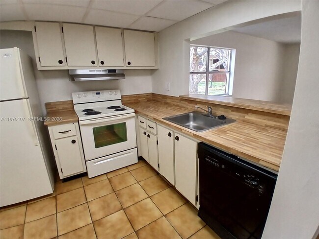 Photo - 11273 SW 88th St Unit 114J