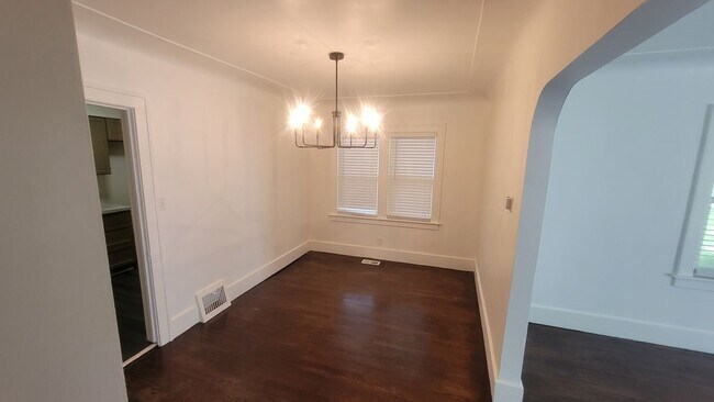 Photo - 24 Cochrane Pl