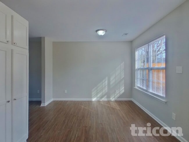 Photo - 1110 Hipp Rd