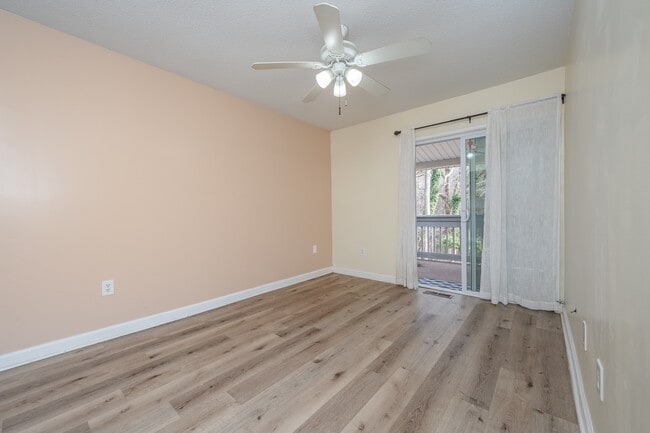 Photo - 109 Royal Ct