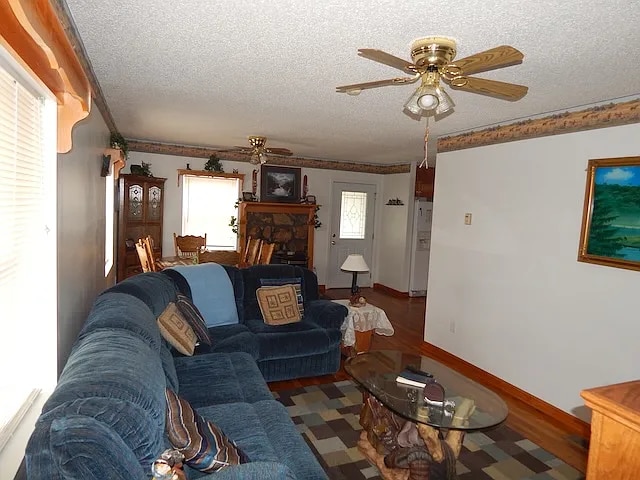 Photo - 2 Bedroom, 2 Bathroom Home With Beautiful Mountain Views in Salem