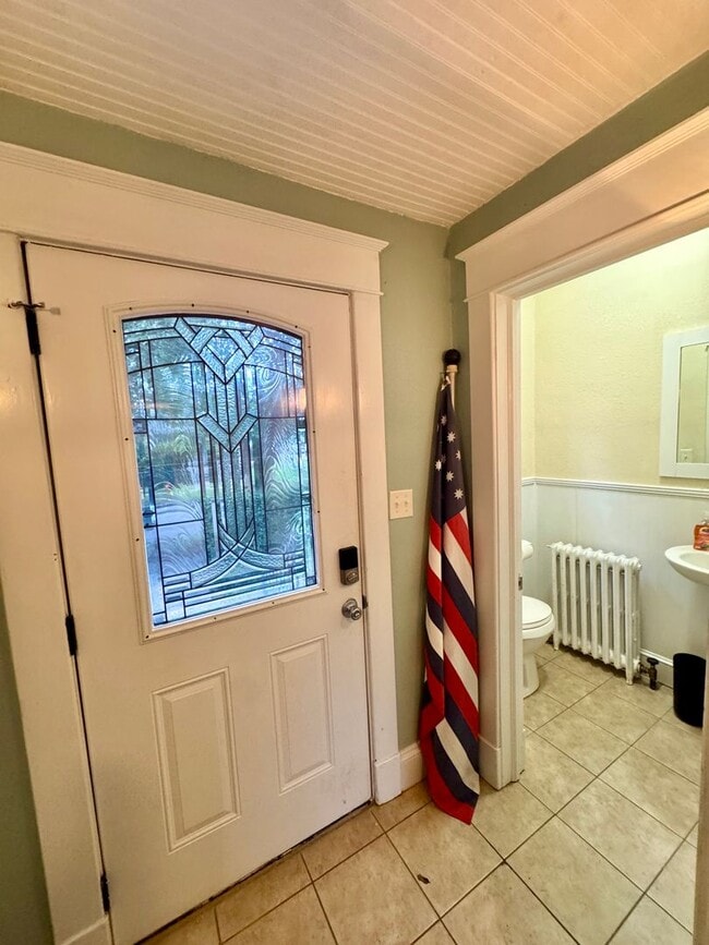Photo - Beautiful Spacious Home with Mother-in-Law Suite