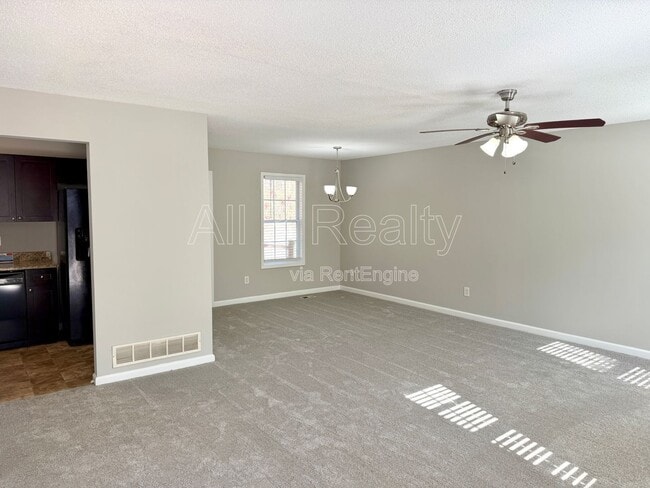 Photo - 753 Newport Dr